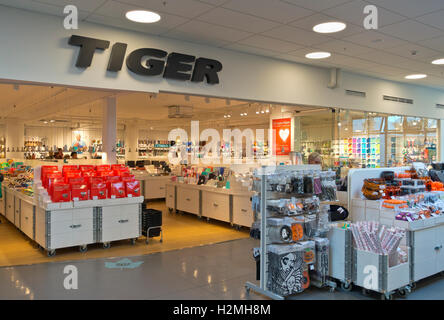 Tiger-Shop, dänische Sorte Store oder Preis Punkt Einzelhandelskette. Erste Filiale eröffnet in Kopenhagen 1995. Fliegende Tiger Kopenhagen. Stockfoto