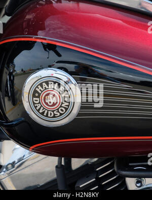 Ein tiefes Rot Harley Davidson Ultra Classic Motorrad Chassis, Nahaufnahme. Oklahoma City, Oklahoma, USA. Stockfoto