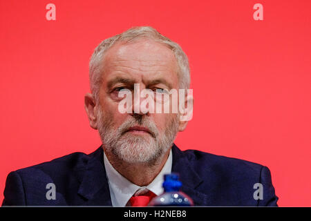 Party Arbeitskonferenz am 25.09.2016 in Liverpool ACC, Liverpool. Personen im Bild: Jeremy Corbyn, Labour-Parteiführer, während der zweiten Tagung der Konferenz (Sonntag Nachmittag). Bild von Julie Edwards. Stockfoto