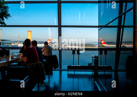 Zürich Flughafen, Flughafen Zürich, auch bekannt als Flughafen Kloten, der größte internationale Flughafen der Schweiz wichtigste Hub o Stockfoto