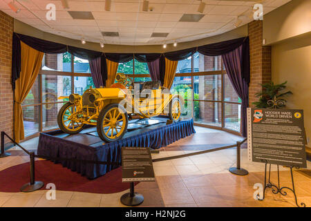 Autos auf dem Display in Studebaker National Museum in South Bend, Indiana Stockfoto