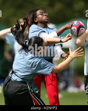 Tower Hamlets in Aktion in der Mädchen Rugby Vs Redbridge - LB Tower Hamlets - Jugendspiele im Crystal Palace in London - 07.05.08 Stockfoto