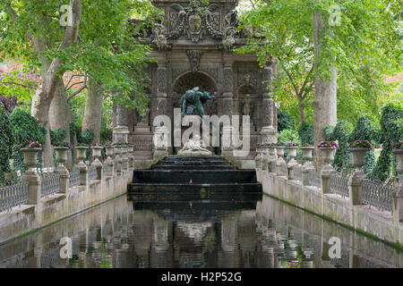 Medici-Brunnen im Jardin du Luxembourg, Paris, Frankreich Stockfoto