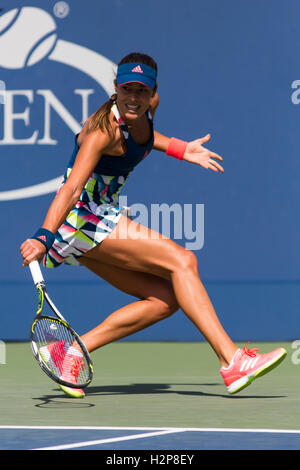 Ana Ivanovic (SRB) im Wettbewerb bei den US Open 2016 Stockfoto