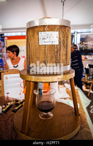 Italien Piemont Turin "Terra Madre - Salone del Gusto 2016 - Campania - Cetara - Colatura Sardellen Stockfoto