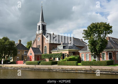 Burdaard - Birdaard kleines Dorf Friesland Fryslan Netherlands.canal Dokkumer EE Stockfoto