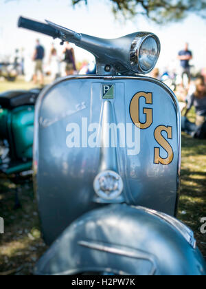 Vespa GS Motorroller, zuerst 1946, Florenz, Italien gefertigt. Stockfoto