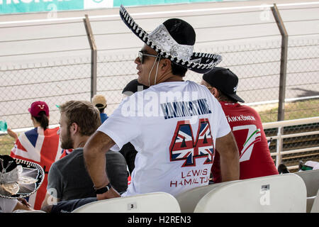 Kuala Lumpur, Malaysia. 30. September 2016. F1-Fans ihre Lieblings F1 Fahrer und Team zu unterstützen. Bildnachweis: Danny Chan/Alamy Live-Nachrichten. Stockfoto