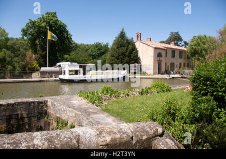 Canal du Midi in der Nähe von Carcassonne, Frankreich, Europa Stockfoto