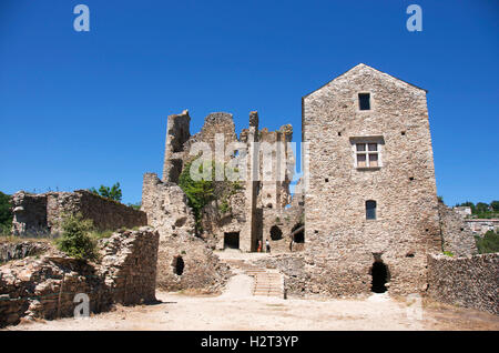 Ruinierte Burg Saissac, Aude, Languedoc-Roussillon, Frankreich, Europa Stockfoto
