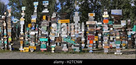 Sign Post Forest in Watson Lake, Yukon, Kanada Stockfoto