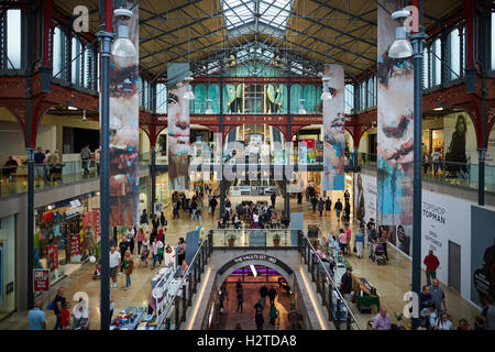 Bolton Hall innen renoviert Bolton Markt Markthalle aufgeführten Architektur des Gebäudes mehr Manchester Marktplatz Shopp Stockfoto