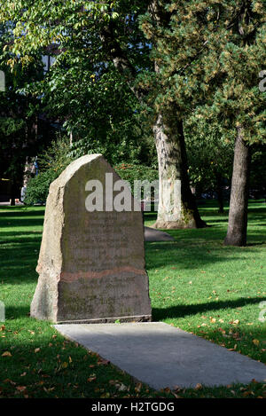 Gräber in Pestpark, Helsinki, Finnland Stockfoto