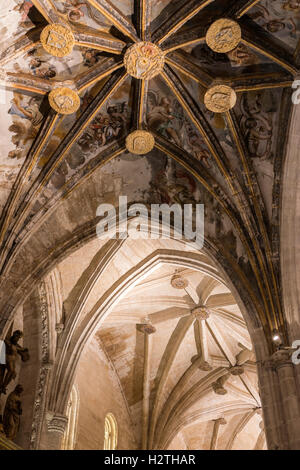 Detail der Gewölbe der Kathedrale unserer lieben Frau von Grace und Saint Julian von Cuenca, Spanien Stockfoto