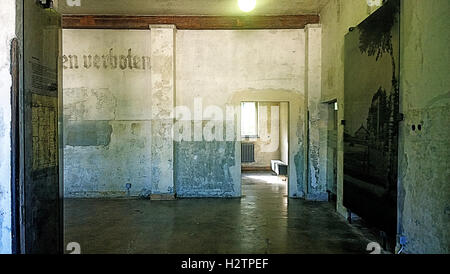 Dachau, Deutschland - Blick auf die Nazi-KZ-Gedenkstätte, Dauerausstellung bei der Wartung, Gebäude, Lager Innenräume Stockfoto