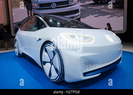 Neue Volkswagen ID Elektro-Plug-in Konzept-Fahrzeug auf der Paris Motor Show 2016 Stockfoto