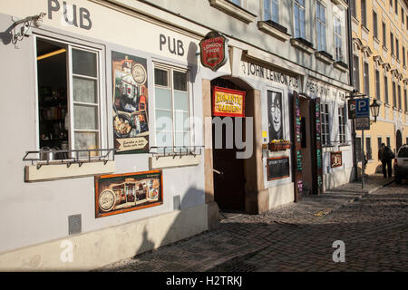 John Lennon Pub und Restaurant in Prag Stockfoto