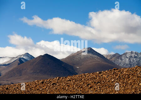 Tibetische Landschaft in der Nähe Jinka. Stockfoto