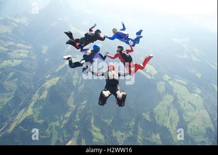 Freifall Ausbildung über Gruyeres in der Schweiz Stockfoto