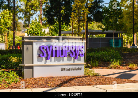 Mountain View, CA - 24. Juli 2016: Synopsys Corp. Synopsys bietet Tools und Services für digitales System-on-Chip-Design. Stockfoto