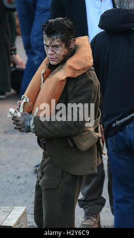 Christopher Nolan wird fortgesetzt, um den film "Dünkirchen" im Hafen von Weymouth.  Mitwirkende: Harry Styles wo: Weymouth, Großbritannien wenn: 28. Juli 2016 Stockfoto