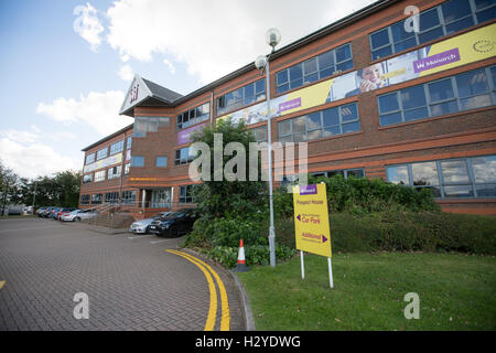 Monarch Airlines Hauptsitz am Flughafen Luton am Freitagnachmittag 30. Sept Stockfoto