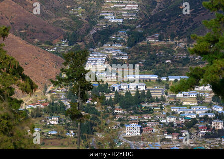 Eine Gesamtansicht von Thimphu, der Hauptstadt des Königreichs Bhutan. Stockfoto