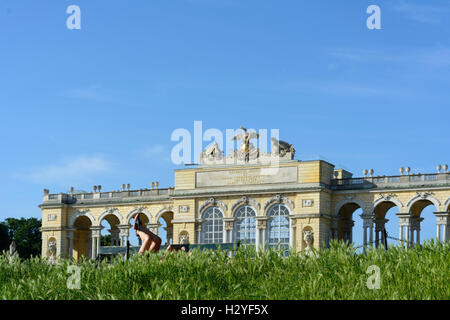 Wien, Wien: Gloriette im Schönbrunner Schlosspark (Schlosspark), 13., Wien, Österreich Stockfoto