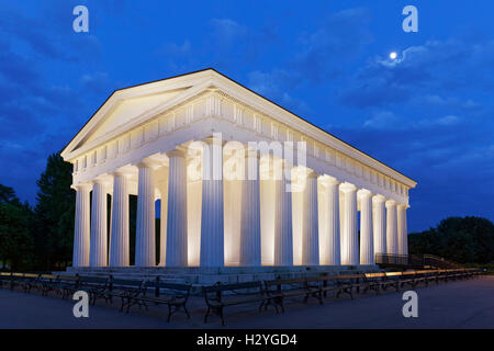 Theseustempel im Volksgarten, beleuchtet, Wiener Ringstraße, 1. Bezirk, Wien, Österreich Stockfoto