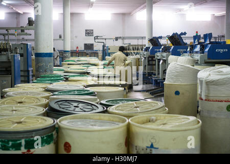 Baumwolle-Mühle-Maschinen in der Produktion Multan Pakistan Stockfoto