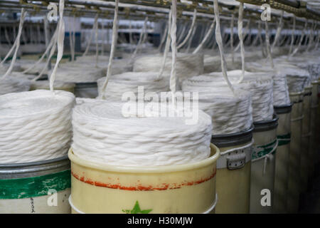 Baumwolle-Mühle-Maschinen in der Produktion Multan Pakistan Stockfoto