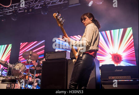 Manchester, UK. 24. September 2016. Primal Scream führen auf der großen Bühne bei The British Sound Projekt 2016 24.09.2016 © Gar Stockfoto