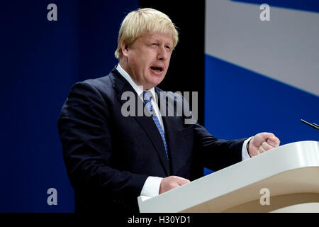 Parteitag der konservativen auf 10.02.2016 bei Birmingham ICC, Birmingham. Personen im Bild: Boris Johnson, Staatssekretär für auswärtige und Commonwealth-Angelegenheiten befasst sich die Konferenz am ersten Tag. Bild von Julie Edwards. Stockfoto