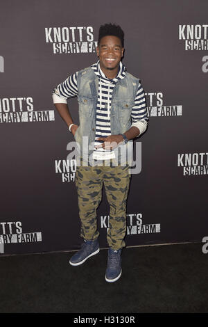 Buena Park, USA. 30. September 2016. Dexter Darden an "Knotts Scary Farm" schwarzer Teppich auf die Knotts Berry Farm. Buena Park, 30.09.2016 | Verwendung Weltweit/Picture Alliance © Dpa/Alamy Live-Nachrichten Stockfoto