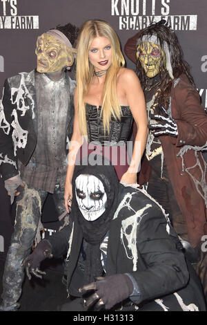 Buena Park, USA. 30. September 2016. AnnaLynne McCord an "Knotts Scary Farm" schwarzer Teppich auf die Knotts Berry Farm. Buena Park, 30.09.2016 | Verwendung Weltweit/Picture Alliance © Dpa/Alamy Live-Nachrichten Stockfoto