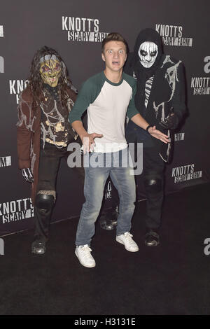 Buena Park, USA. 30. September 2016. Jake Short bei "Knotts Scary Farm" schwarzer Teppich auf die Knotts Berry Farm. Buena Park, 30.09.2016 | Verwendung Weltweit/Picture Alliance © Dpa/Alamy Live-Nachrichten Stockfoto