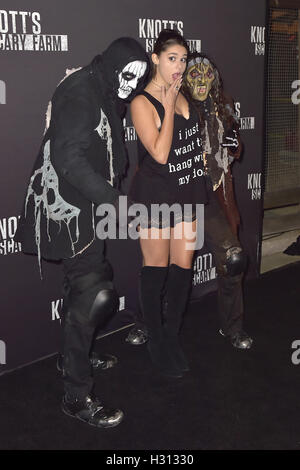 Buena Park, USA. 30. September 2016. Kira Kosarin bei "Knotts Scary Farm" schwarzer Teppich auf die Knotts Berry Farm. Buena Park, 30.09.2016 | Verwendung Weltweit/Picture Alliance © Dpa/Alamy Live-Nachrichten Stockfoto