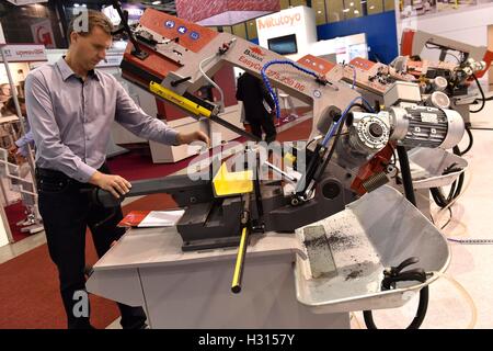 Brno, Tschechische Republik. 3. Oktober 2016. Ausstellung der Firma Bomar wird auf der international engineering fair MSV in Brno, Tschechische Republik, 3. Oktober 2016 gesehen. © Vaclav Salek/CTK Foto/Alamy Live-Nachrichten Stockfoto