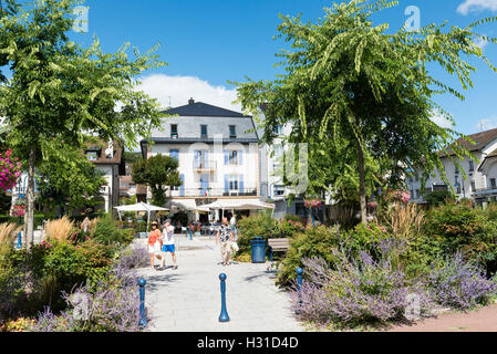 Platz in Divonne-Les-Bains, Auvergne-Rhône-Alpes, Frankreich Stockfoto