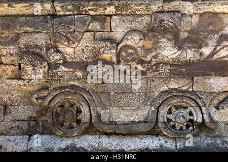 Indonesien, Bali, Sawan, Jagaraga, Pura Dalem Tempel, außen geschnitzten Relief Bild der Oldtimer Stockfoto
