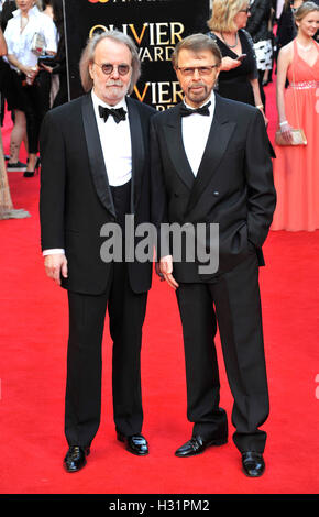 Benny Andersson und Björn Ulvaeus bei den Laurence Olivier Awards am Royal Opera House in es Stockfoto