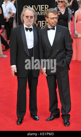 Benny Andersson und Björn Ulvaeus bei den Laurence Olivier Awards am Royal Opera House in es Stockfoto