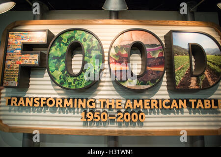 Essen im amerikanischen Geschichte Gebäude am Smithsonian Institute in Washington, D.C. Sign. Stockfoto
