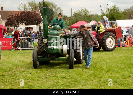 Field Marshall Oldtimer-Traktor bei Hadleigh Land show Stockfoto