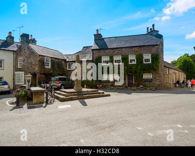 Markt Kreuz auf dem Dorfplatz, Baden-Baden, in der Nähe von Grange über Sand, Cumbria Stockfoto