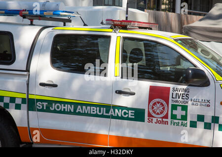 St John Ambulance volunteer in Manly Beach, Sydney, Australien Stockfoto