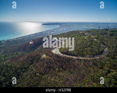 Luftaufnahme der Mornington-Halbinsel suburban Auffassung von Arthurs Seat-Nationalpark. Melbourne, Victoria, Australien Stockfoto