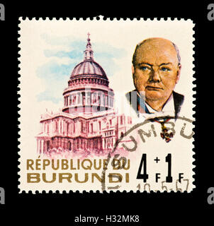 Briefmarke aus Burundi Darstellung Sir Winston Churchill und St. Pauls, London Tod von Churchill. Stockfoto