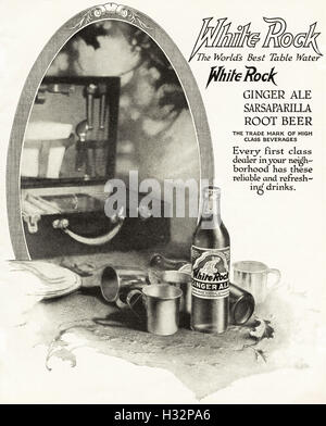 1920-Anzeige aus original alten Vintage American Magazin 1920er Jahre Werbung Werbung White Rock Tisch Wasser USA Stockfoto