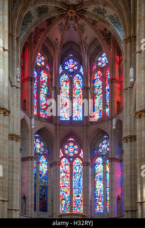 Glasfenster in der Kathedrale, Trier, Rheinland Pfalz, Deutschland Stockfoto